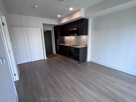 3rd image of 8 Cumberland St #2801