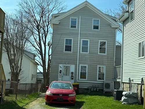 162 Hanover St #2 Photo 1