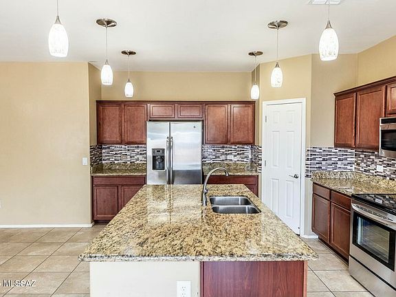 5th image of 13869 N Swift Spear Dr