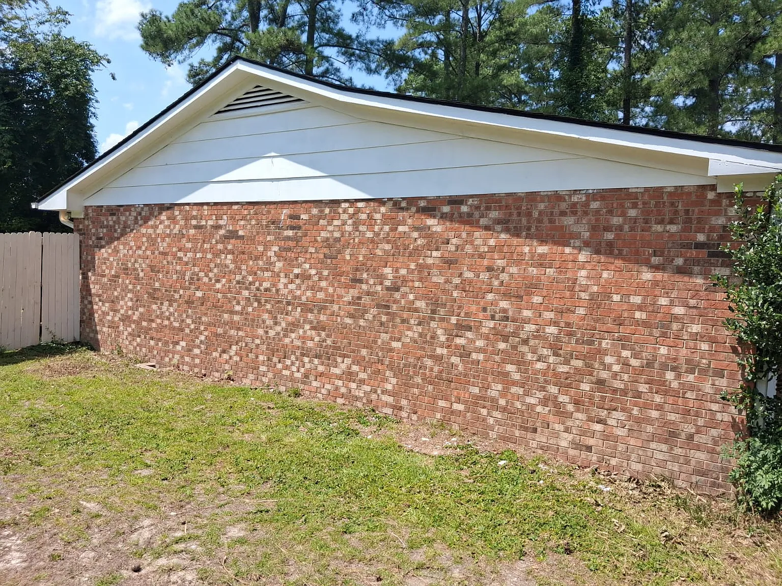 3 bed, 1322 sqft, $1,400 — Photo 3