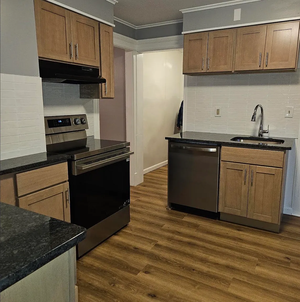 3 bed, 1297 sqft, $2,600 — Photo 2