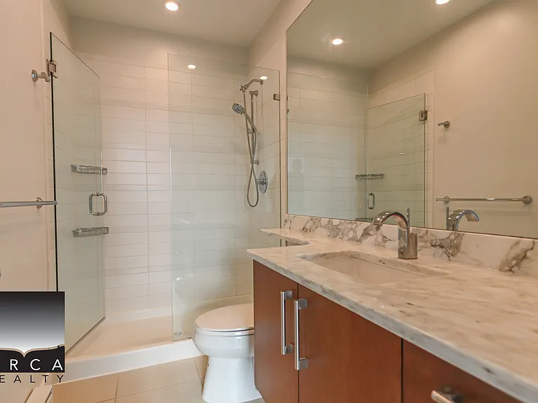 1333 W 11th Ave #1502 — Photo 15