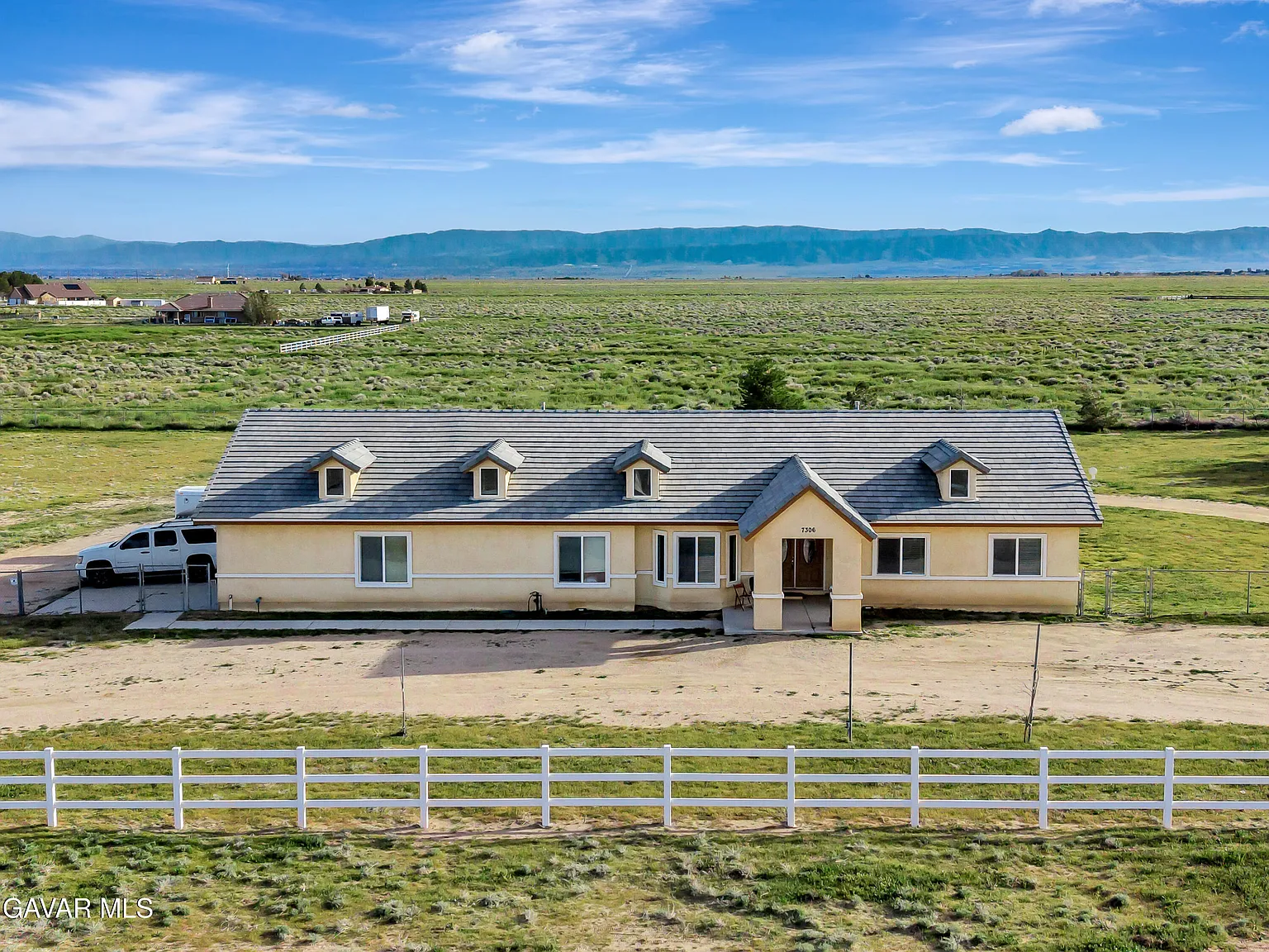 7306 W Avenue A8 photo 1