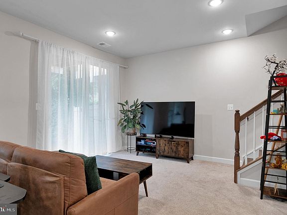 5th image of 7203 Mountaineer Dr