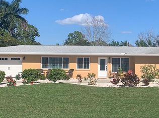 5925 Briarwood Ave, Sarasota, FL 34231