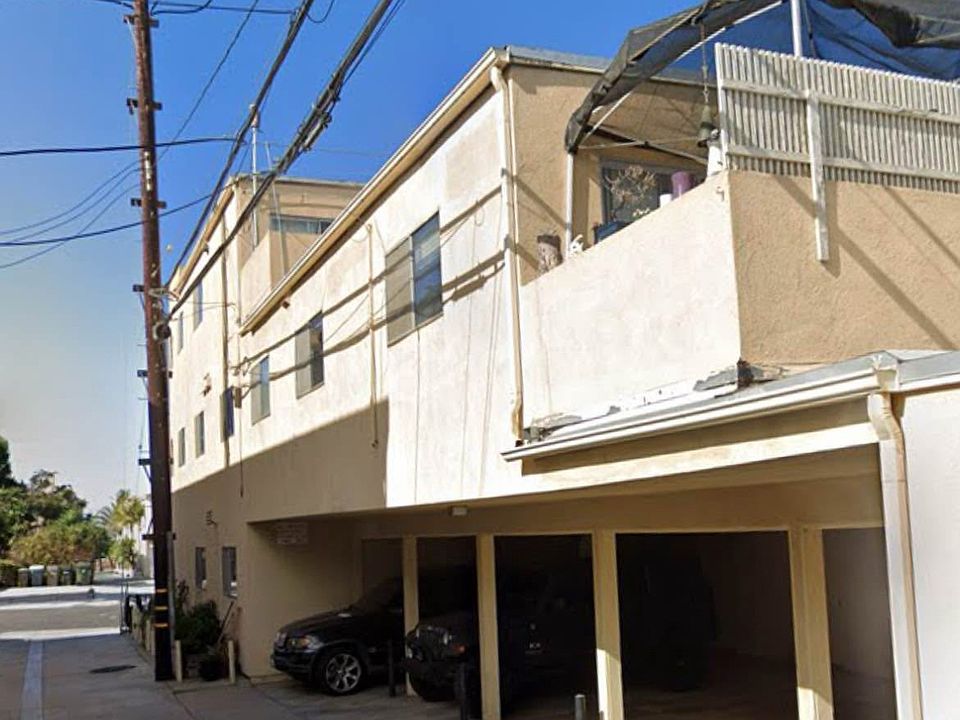 1st image of 211 11th St #2