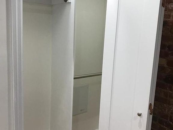 5th image of 2304 Sedgwick Ave APT 3E