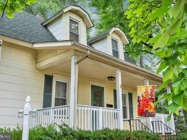 54 Oakview Ave, Cherry Hill, NJ 08002