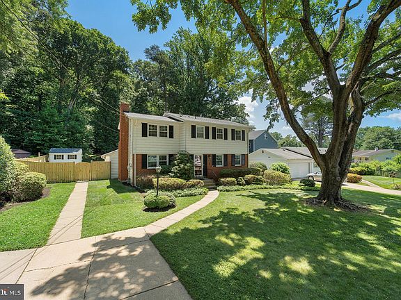 2nd image of 2509 Villanova Dr