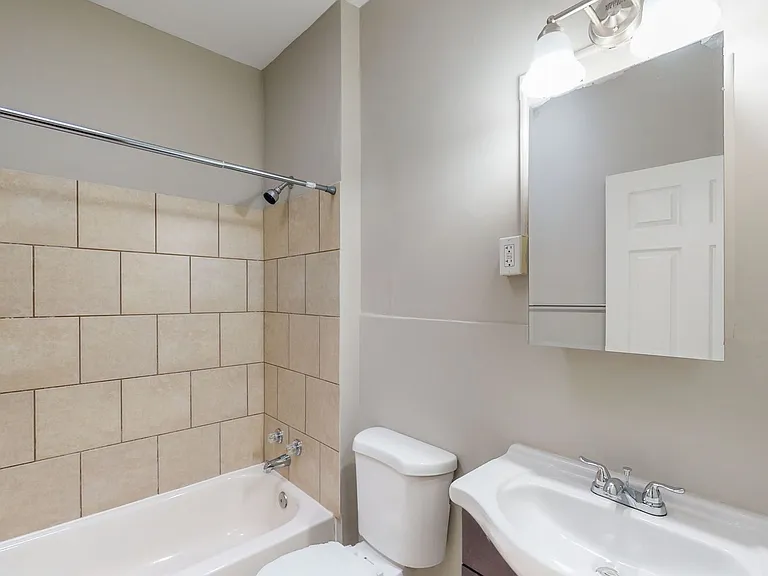 2867 Mayfield Ave — Photo 15