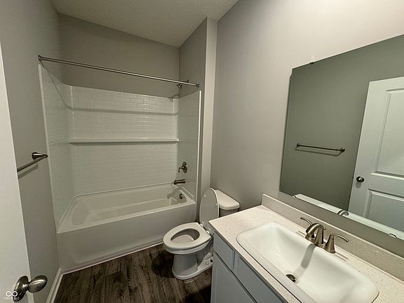5th image of 855 Downey Ln