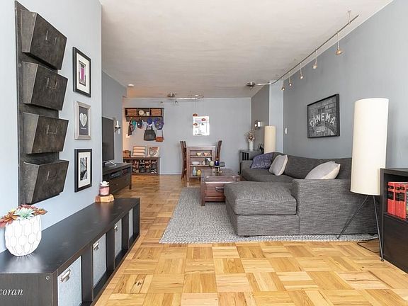 2nd image of 315 W 70th St APT 14B2