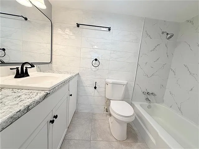 6320 Riverside Dr #233 — Photo 12