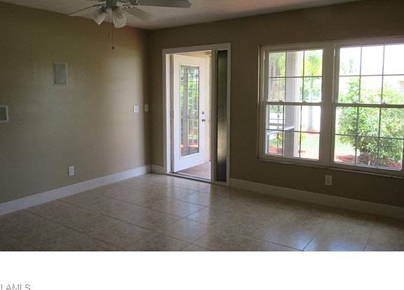 4th image of 1034 SE 17th Ave