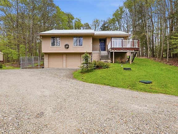 2nd image of 752 Peninsula Dr