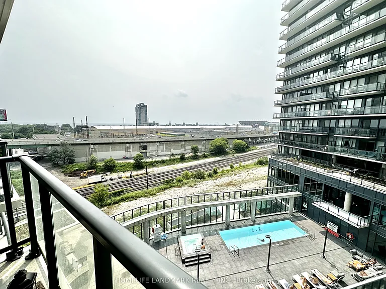 49 E Liberty St #706 — Photo 15