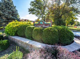 176 Carmel Woods Dr, Ballwin, MO 63021