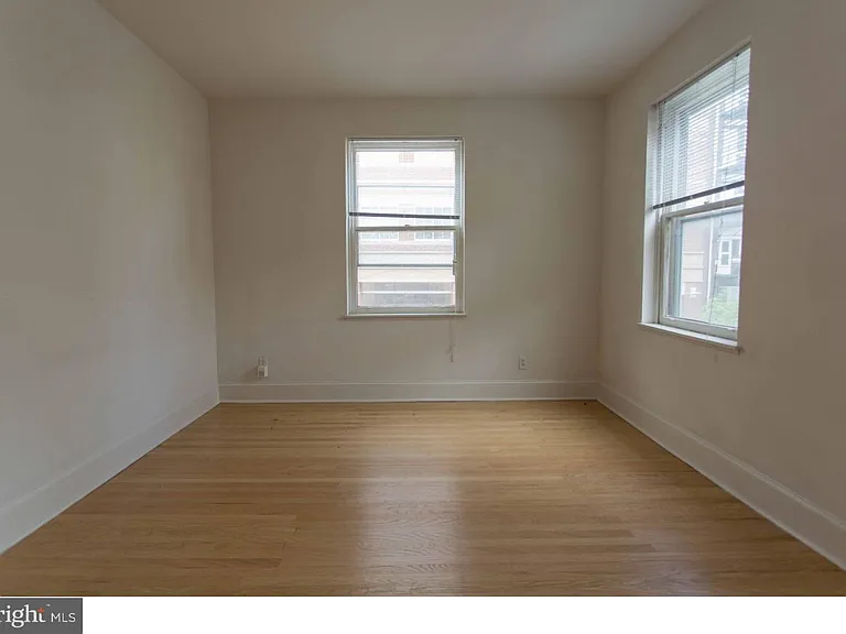 721 Spruce St #1R — Photo 9