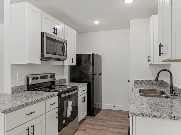 Arlington Townes Modern 3-Bedroom Townhomes in Greer, SC — Photo 22