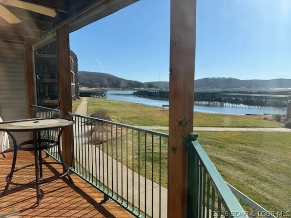 93 Cedar Glen Ct Condo 1B, Camdenton, MO 65020