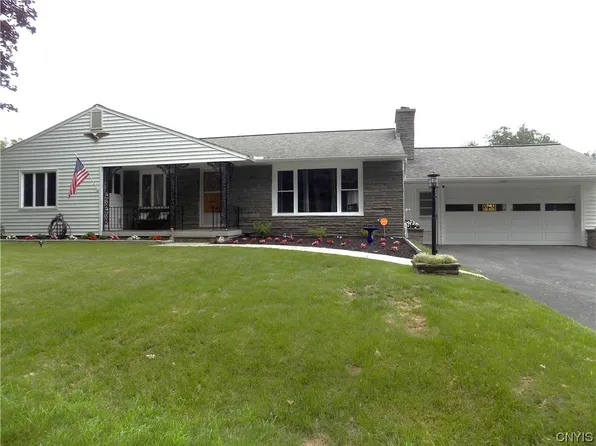 5004 Henderson St, Whitesboro, NY 13492