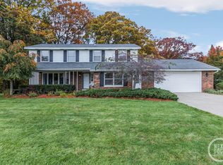 14221 Essenburg Dr, Holland, MI 49424