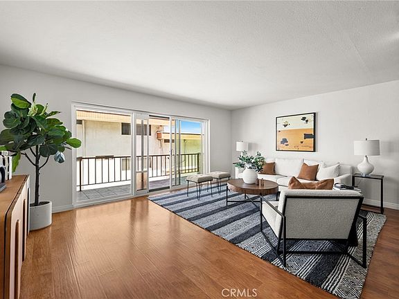 4th image of 2424 S Gaffey St APT 101