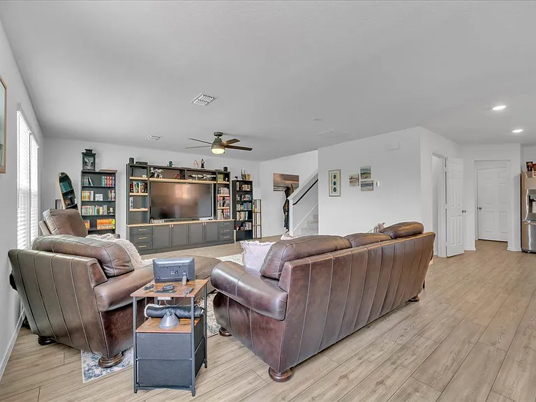 14152 Calderwood St — Photo 2
