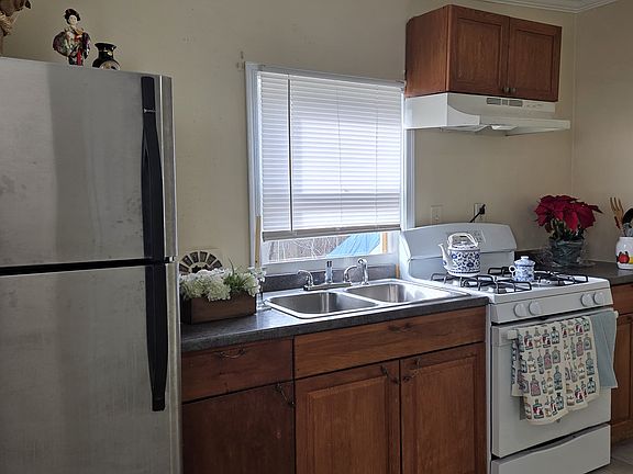 4th image of 5704 29th Ave #1