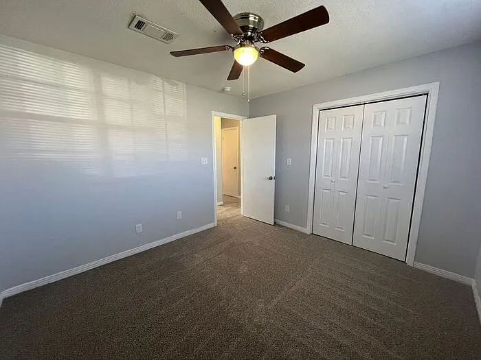 405 Schubert Dr #C — Photo 10