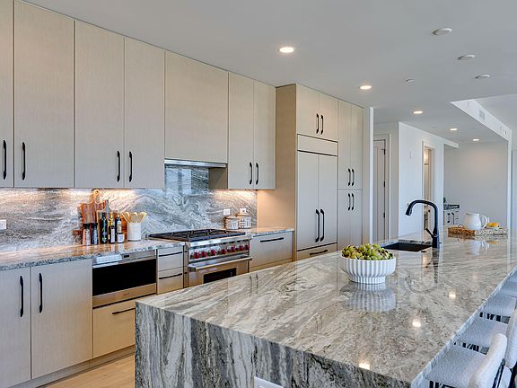 4th image of 115 Morris St Unit 2304