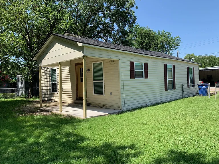 3901 Bois D Arc St — Photo 22