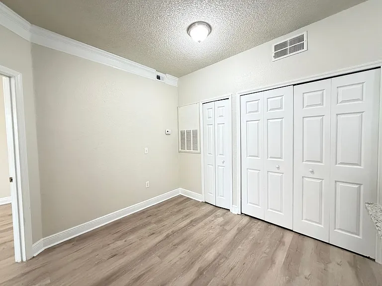 13015 Plantation Park Cir — Photo 8