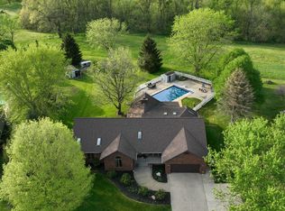 3073 W Shorewood Dr, La Porte, IN 46350