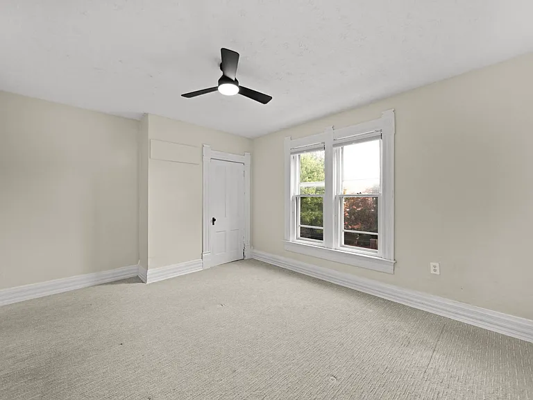335 W 2nd Ave — Photo 26