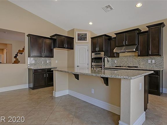 5th image of 620 House Blend Ln