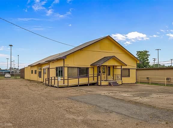 5th image of 2569 E Texas St