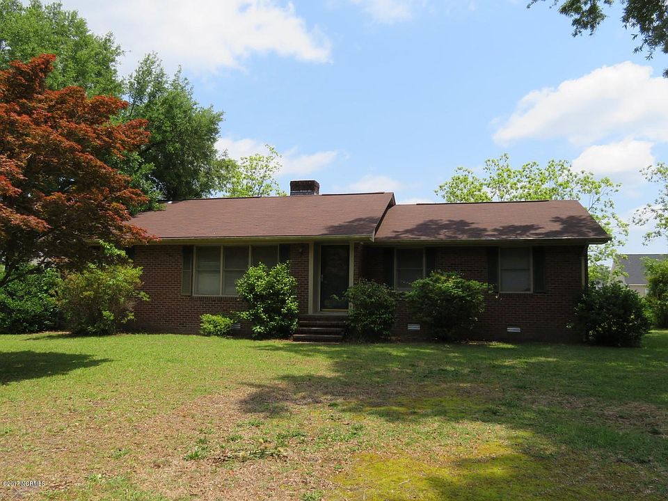 1st image of 220 Croatan Lane
