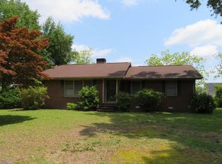 220 Croatan Ln, New Bern, NC 28562