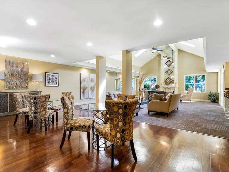 Lakes of Chateau Estates South — Photo 20