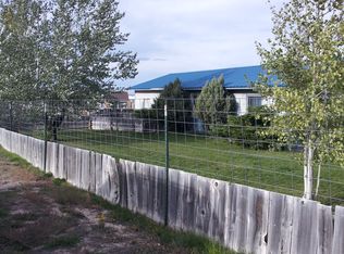 106 Deer Dr, Saratoga, WY 82331