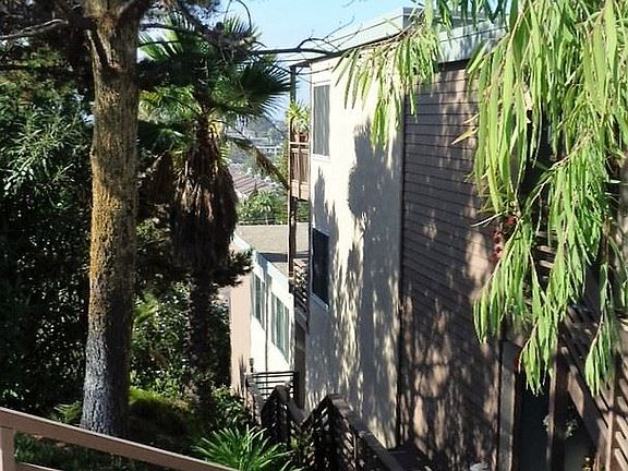 2nd image of 3742 Curtis St