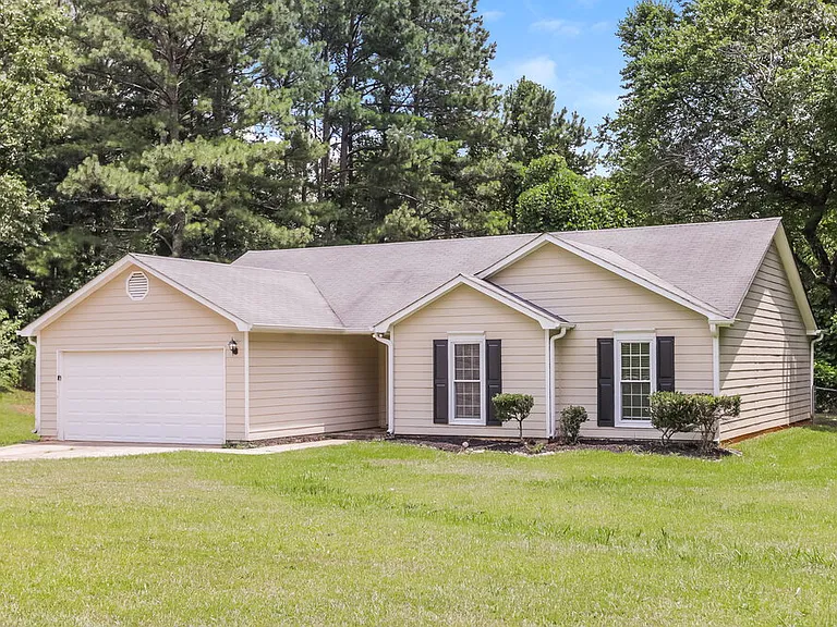 306 Ashley Manor Way — Photo 3