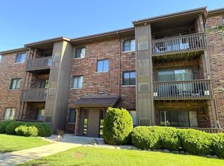 15805 Peggy Ln APT 9, Oak Forest, IL 60452