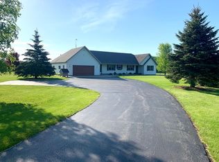 5440 Reynolds Rd, Sturgeon Bay, WI 54235