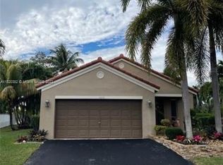 4378 Pine Ridge Ct, Weston, FL 33331