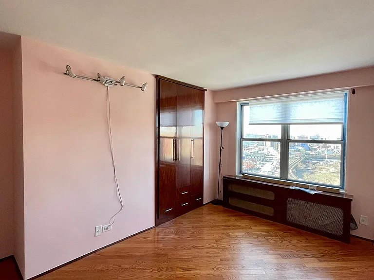 601 Surf Ave #19 — Photo 8