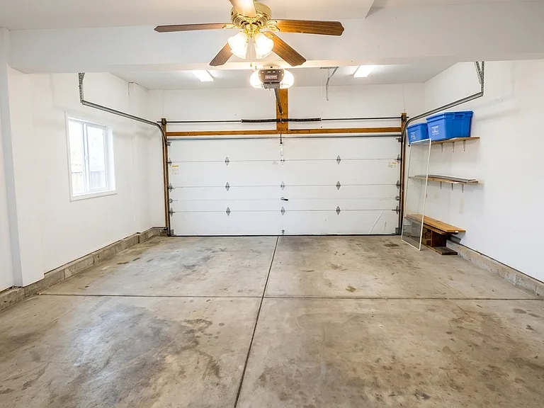 1925 Danube Way — Photo 16