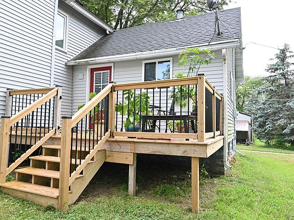 2nd image of 513 W 2nd St