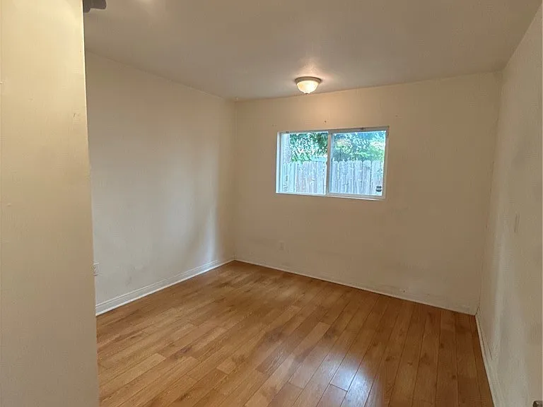 1349 N Citrus Ave — Photo 16